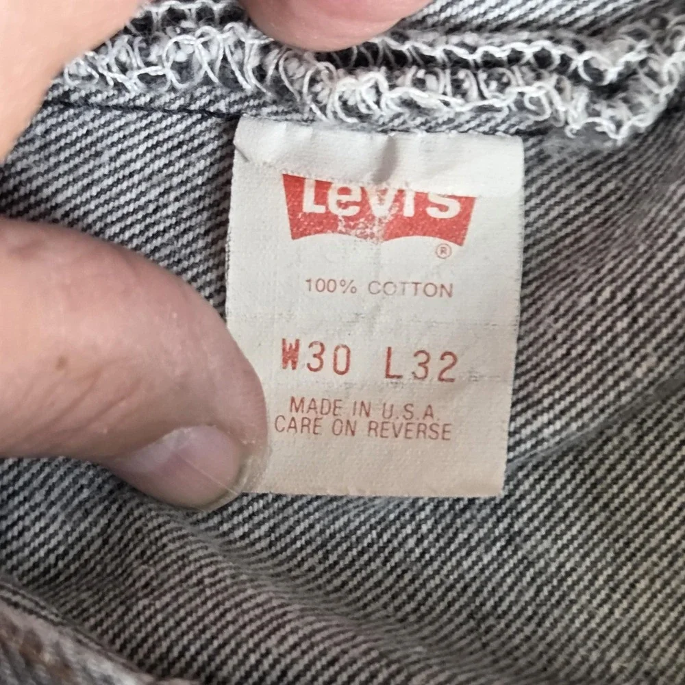 Vintage‎ Levis 501 Jeans Mens Gray Charcoal Wash Button Fly Made USA Fits 27x30
